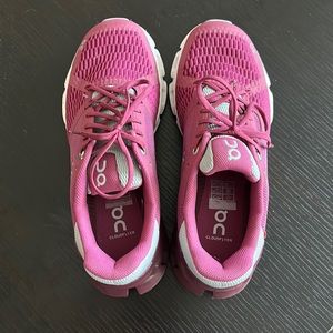 Qu Running Shoes